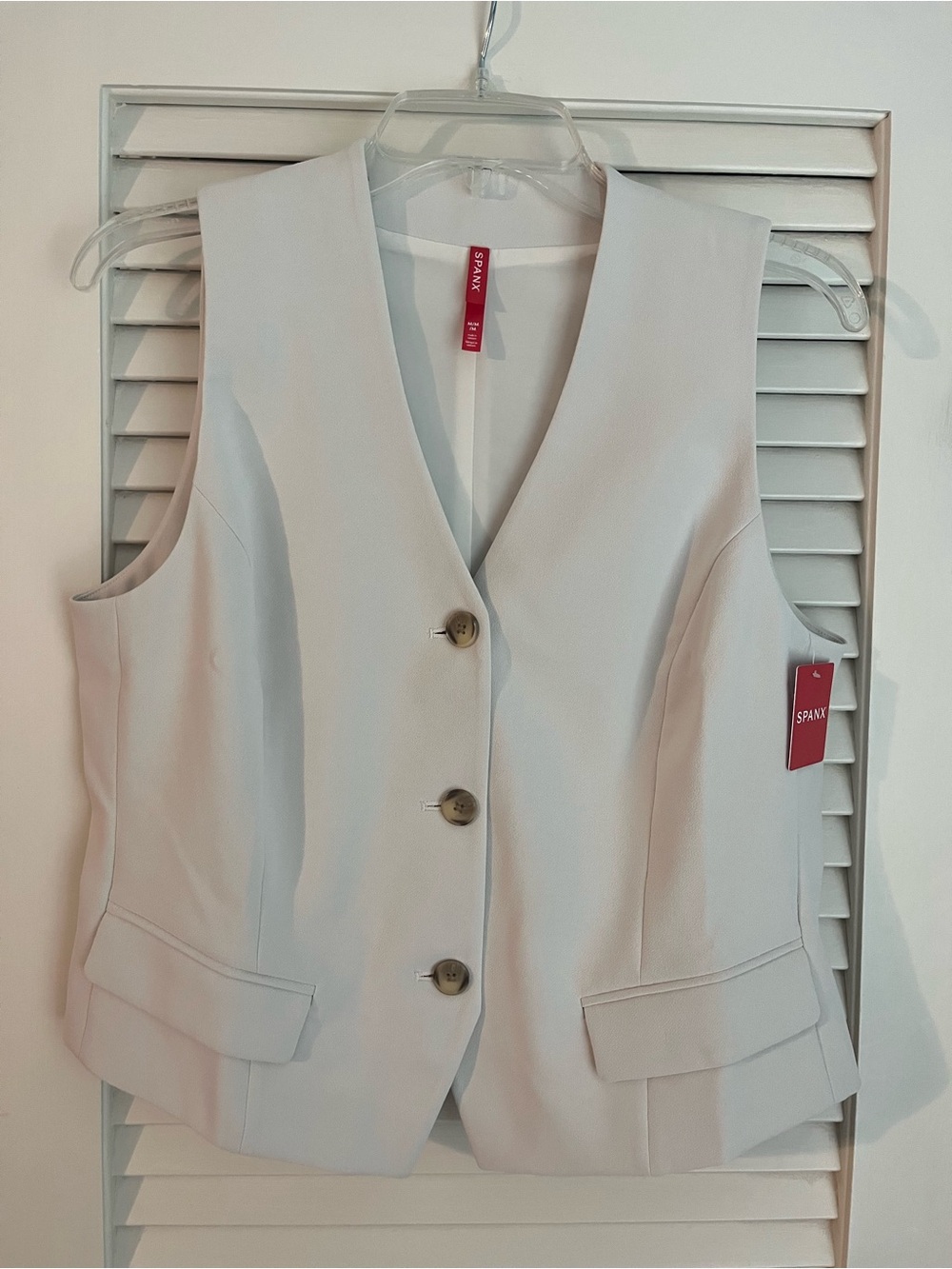 SPANX Carefree Crepe Vest Top- Parchment